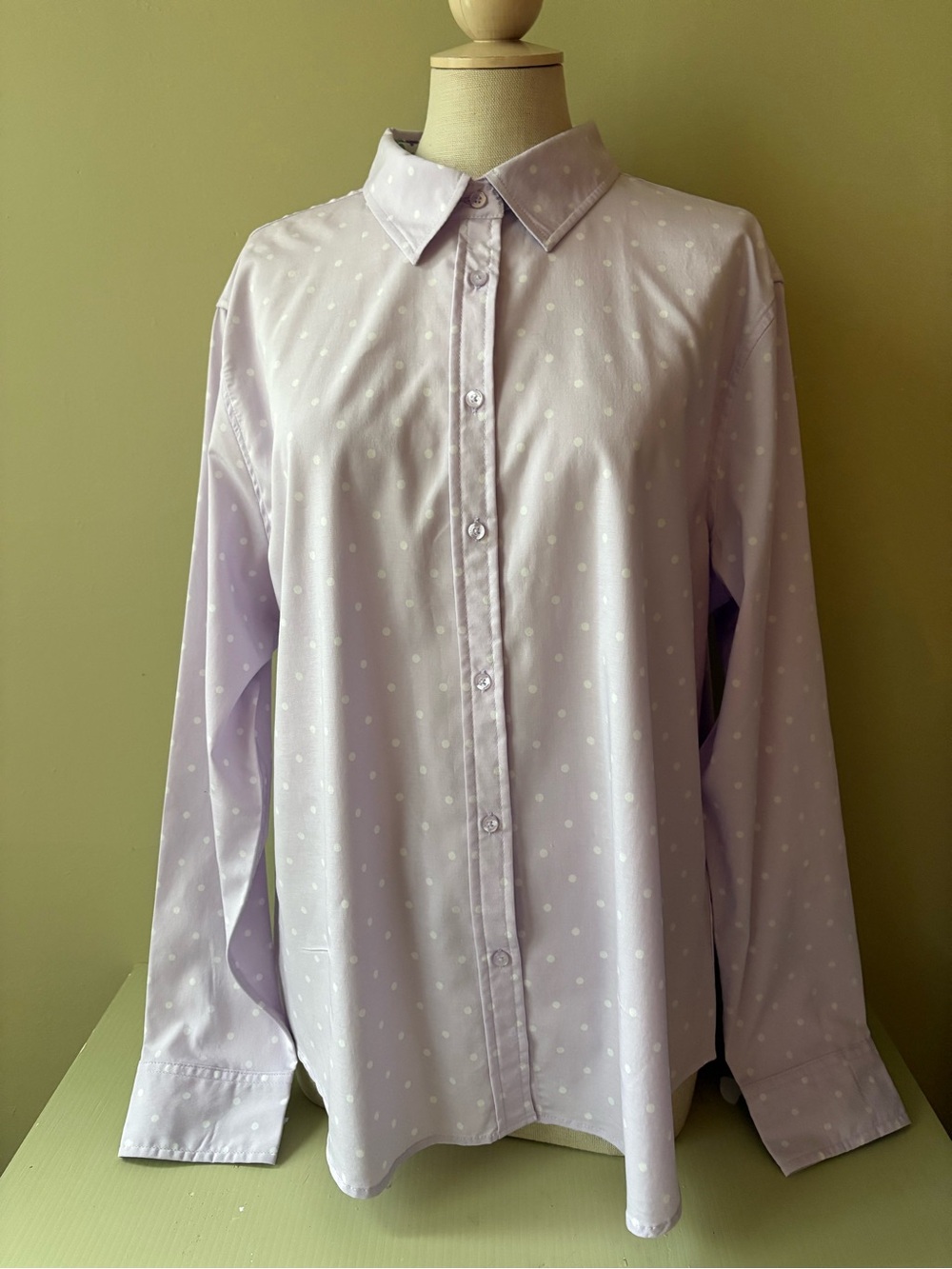 Chaps Lavender Mauve white Polka Dots shirt blouse  Floral facing Sz  Lg
